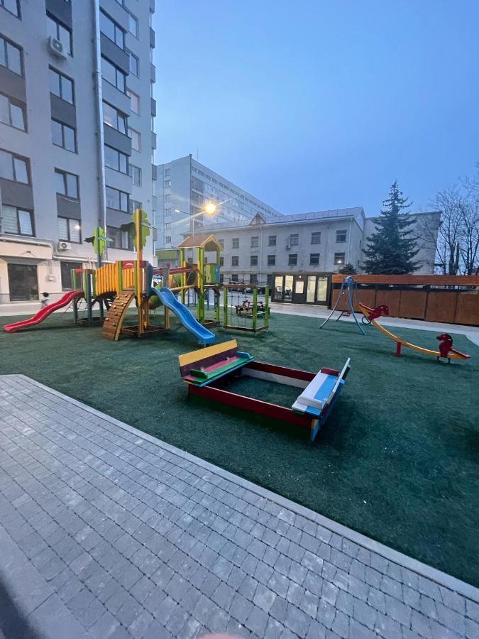 Beautiful Apartment In Chisinau Exterior foto